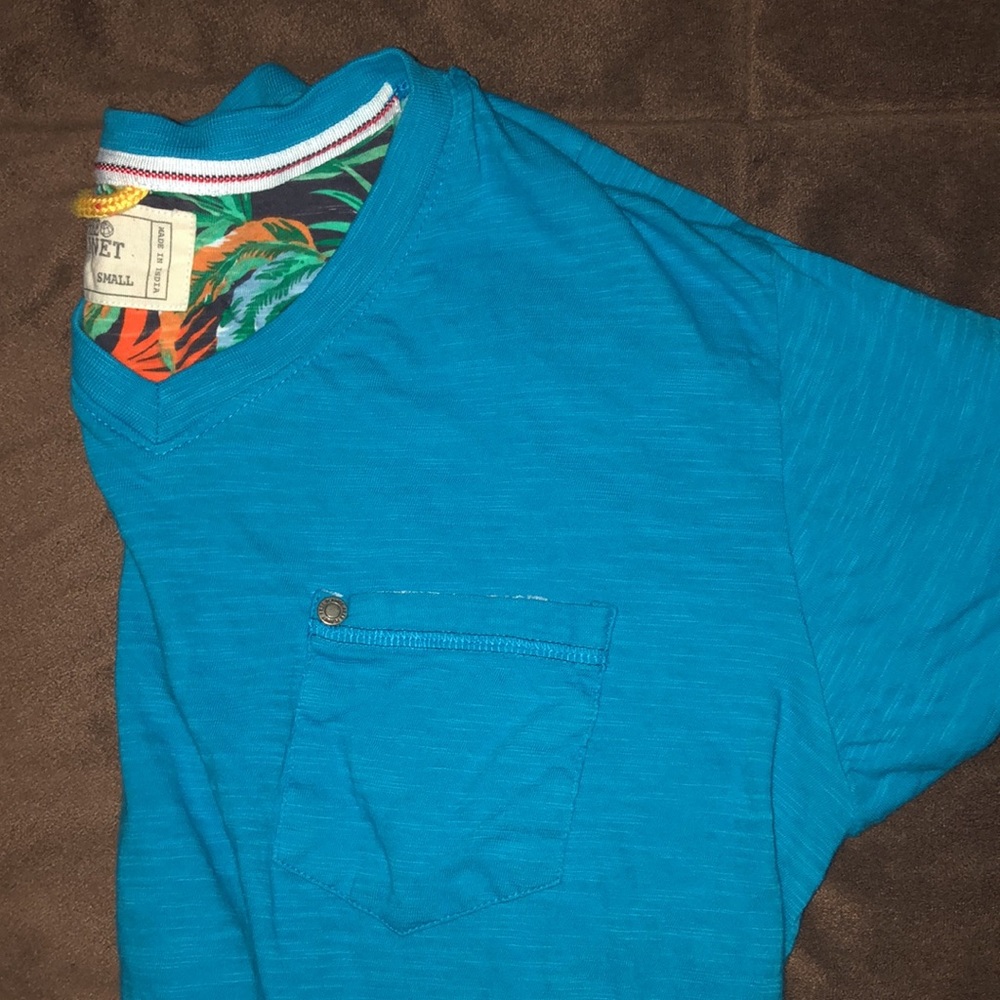 Free Planet Blue Tee with Pocket - Picture 4 of 5